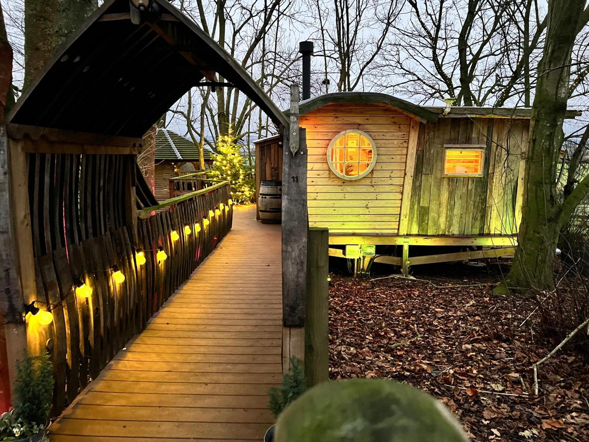 Burtree Country House, Tipi'S, Treehouse & Lodge & House Rooms With Hot Tubs In A Private Garden Thirsk Exterior photo