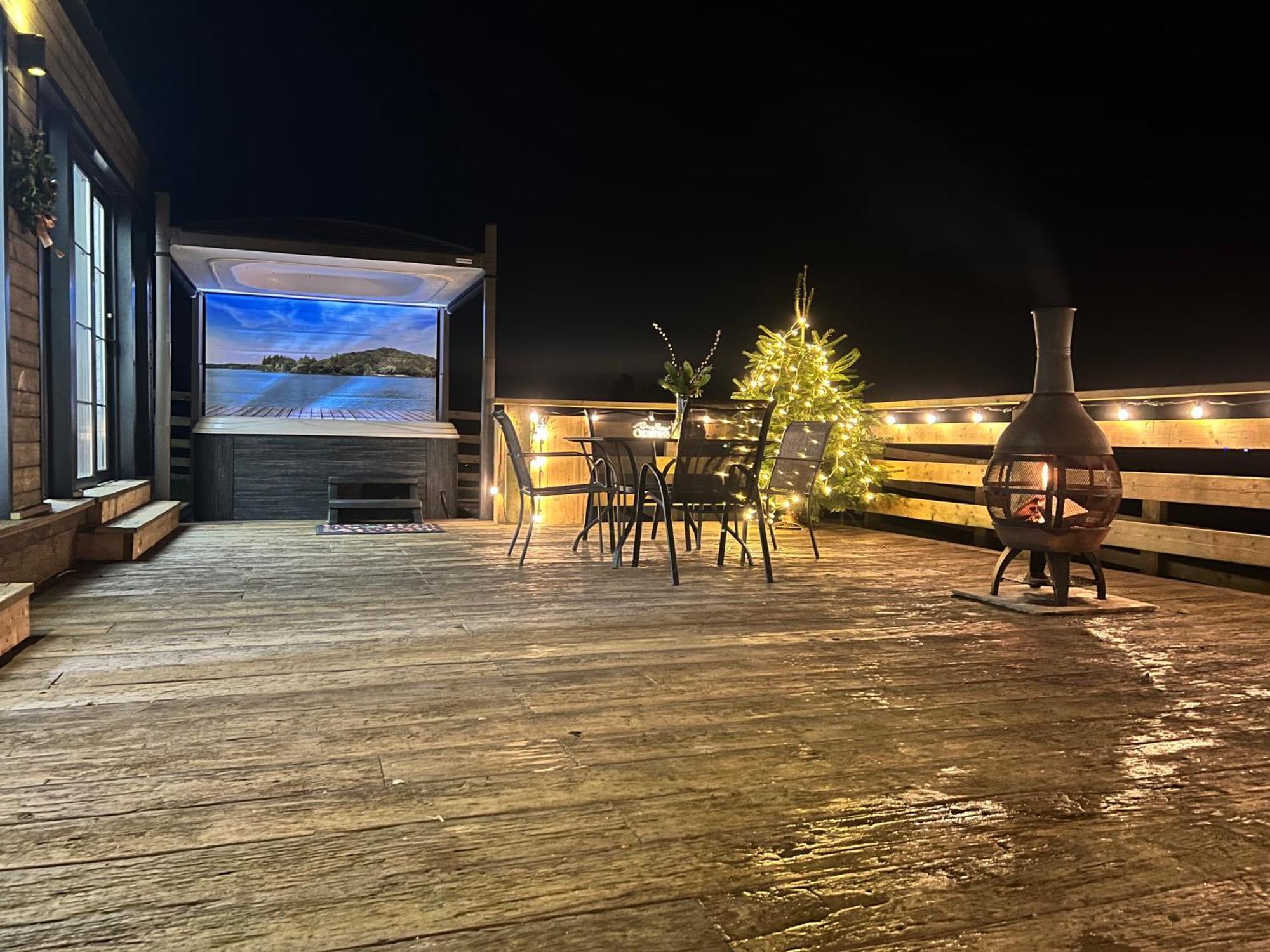 Burtree Country House, Tipi'S, Treehouse & Lodge & House Rooms With Hot Tubs In A Private Garden Thirsk Exterior photo