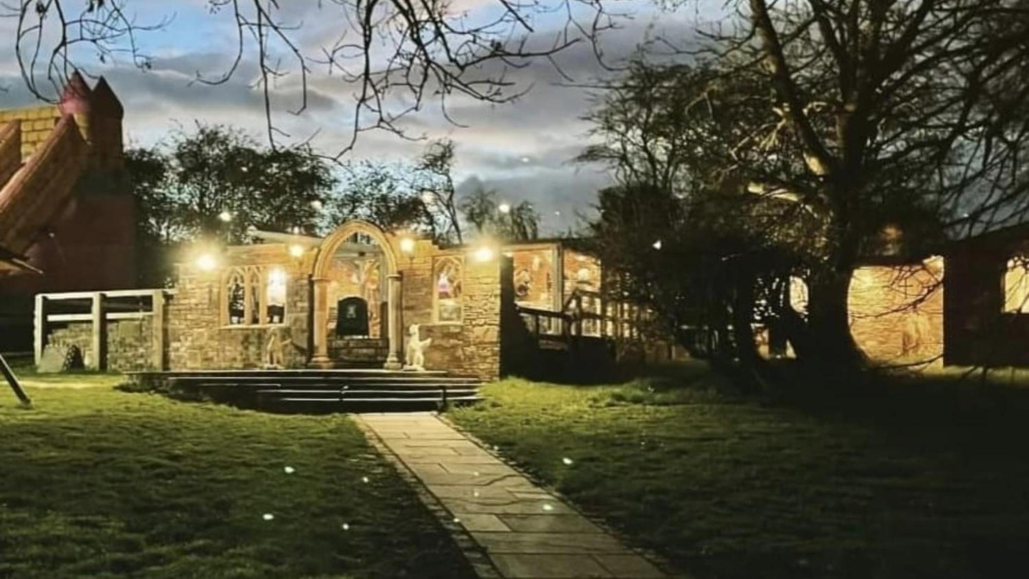 Burtree Country House, Tipi'S, Treehouse & Lodge & House Rooms With Hot Tubs In A Private Garden Thirsk Exterior photo