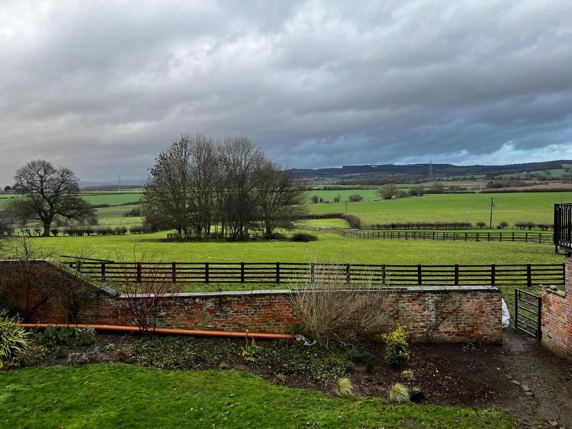 Burtree Country House, Tipi'S, Treehouse & Lodge & House Rooms With Hot Tubs In A Private Garden Thirsk Exterior photo